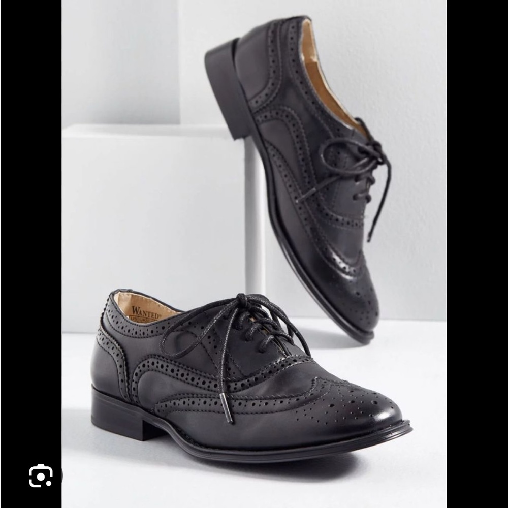 ModCloth Talking Picture Oxford Loafer Black Flat Size 8
